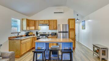 House (1 Bedroom) | Interior