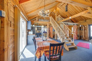 Interior - Private Hot Tub! Country Retreat in West Virginia (Friendly)