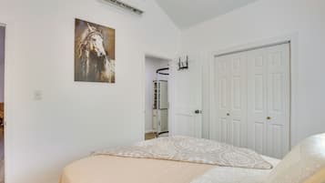 House (1 Bedroom) | Interior