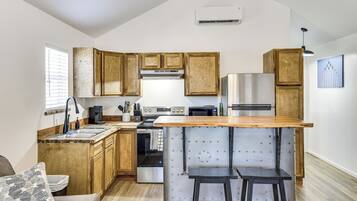 House (1 Bedroom) | Interior