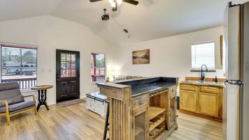 House (1 Bedroom) | Interior