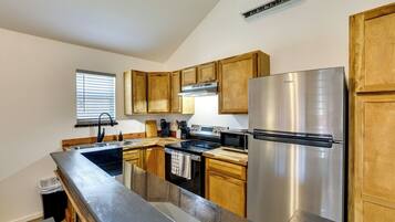 House (1 Bedroom) | Interior