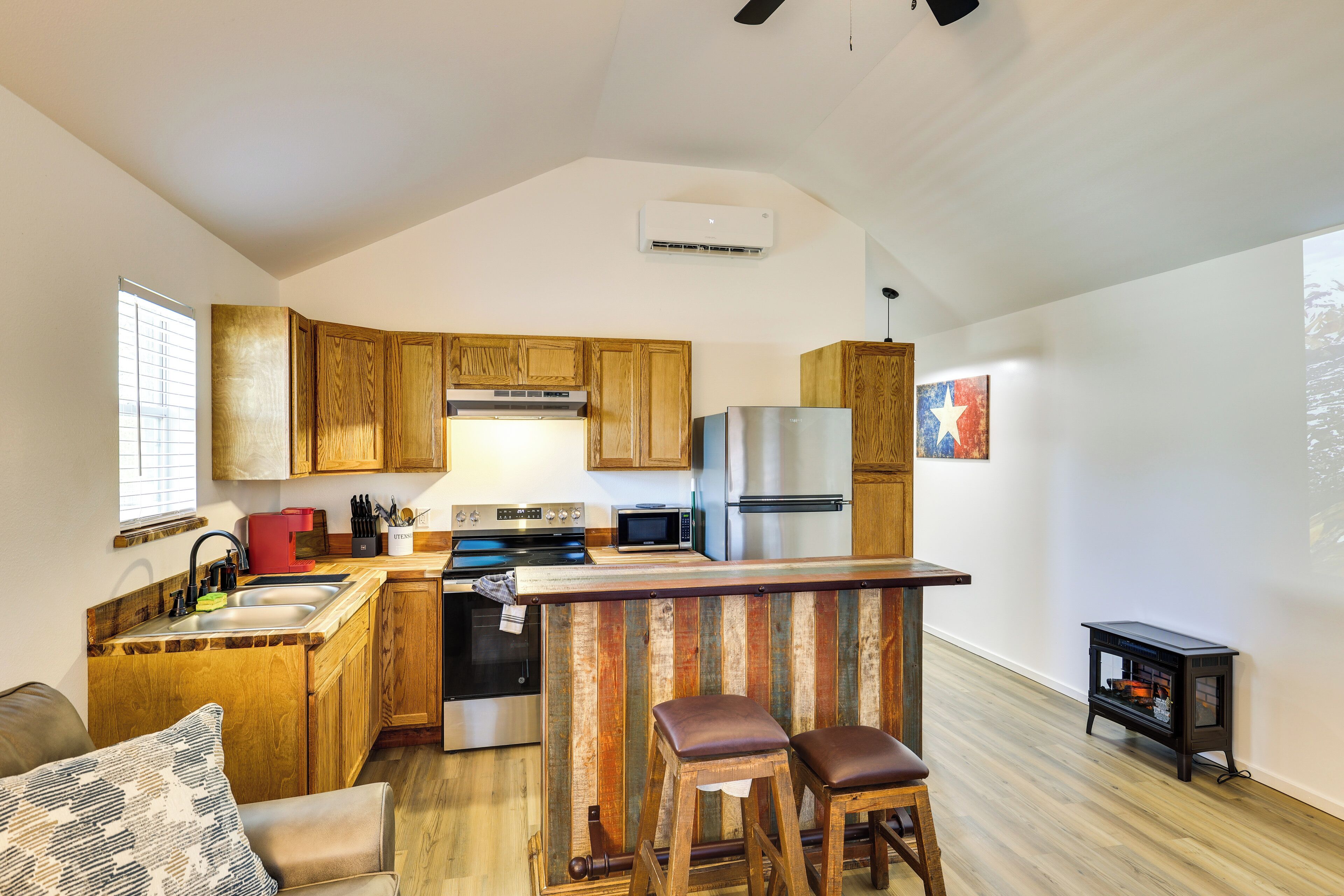 House (1 Bedroom) | Interior