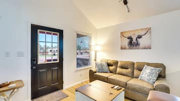 House (1 Bedroom) | Interior