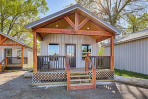House (1 Bedroom) | Interior - Modern Sabine River Cabin, 3 Mi to Boat Launch! (Joaquin)
