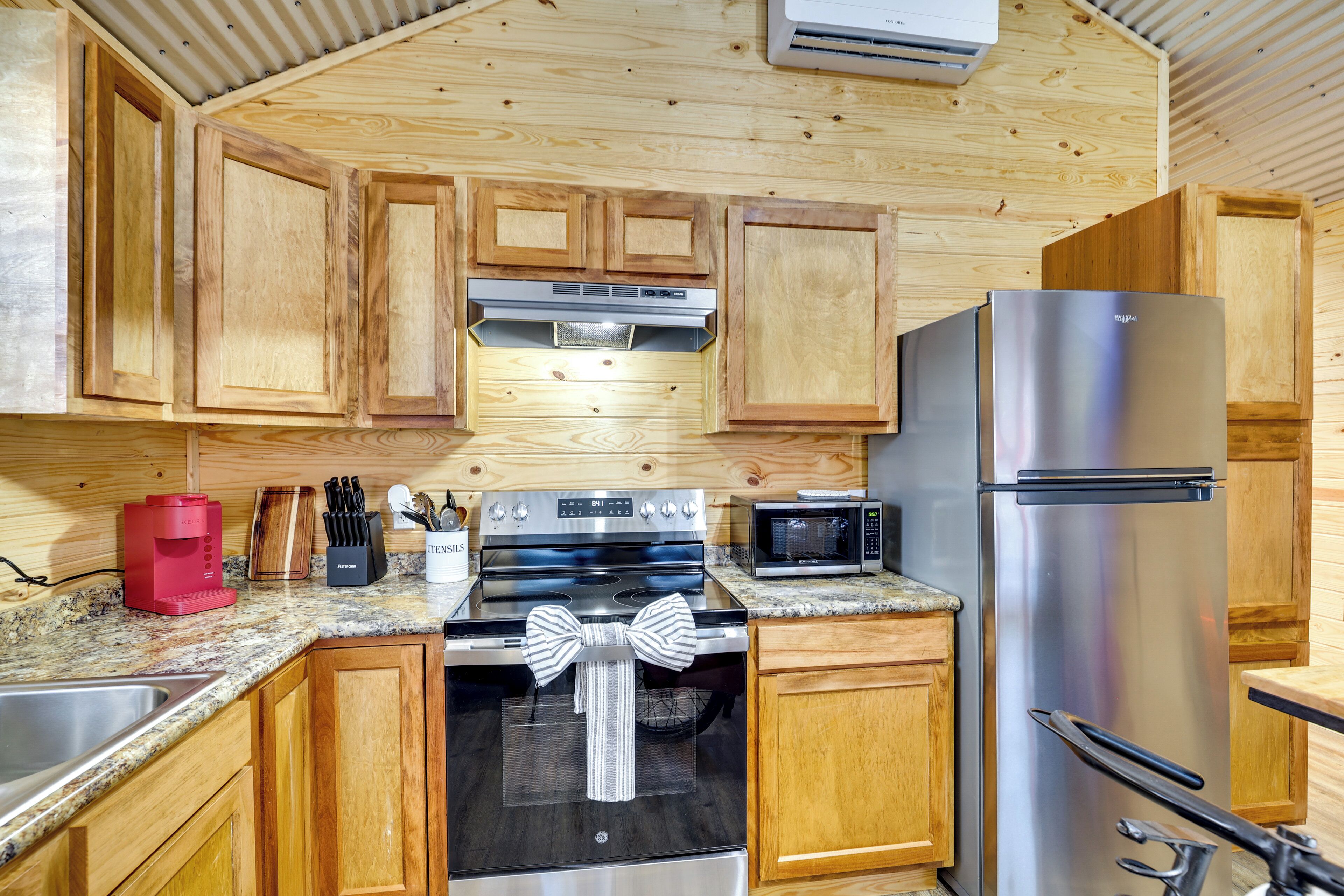 المنشأة من الداخل