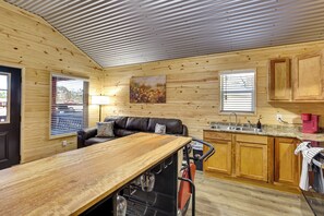 House (1 Bedroom) | Interior - Modern Sabine River Cabin, 3 Mi to Boat Launch! (Joaquin)