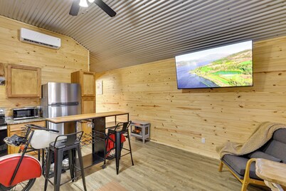 Modern Sabine River Cabin, 3 Mi to Boat Launch!