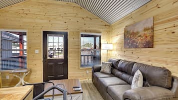 House (1 Bedroom) | Interior