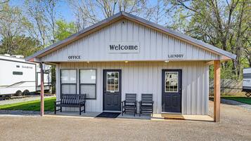 House (1 Bedroom) | Interior