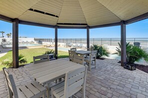 Apartment (2 Bedrooms) | Interior - Sleek, Oceanfront Unit in Daytona Beach Shores! (Daytona Beach Shores)