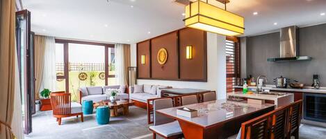 Senior Apartment, 4 Bedrooms | Interior