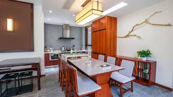 Appartement Sénior, 4 chambres | Cuisine privée