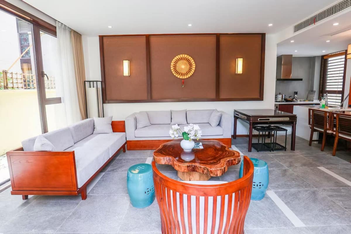 Senior Apartment, 4 Bedrooms | Ruang tamu