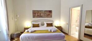 2 chambres, fer et planche à repasser, lit parapluie, Wi-Fi gratuit