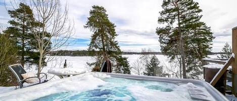 Bồn tắm spa ngoài trời