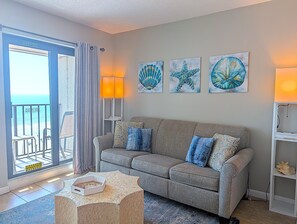 TV - Oceanfront Condo | Myrtle Beach Resort RT0703 (Myrtle Beach)