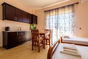 Soundproofing, free WiFi - IONIAN LUXURY APARTMENTS (Ksamil)