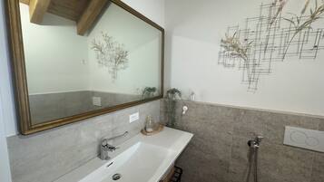 Deluxe-Apartment | Badezimmer
