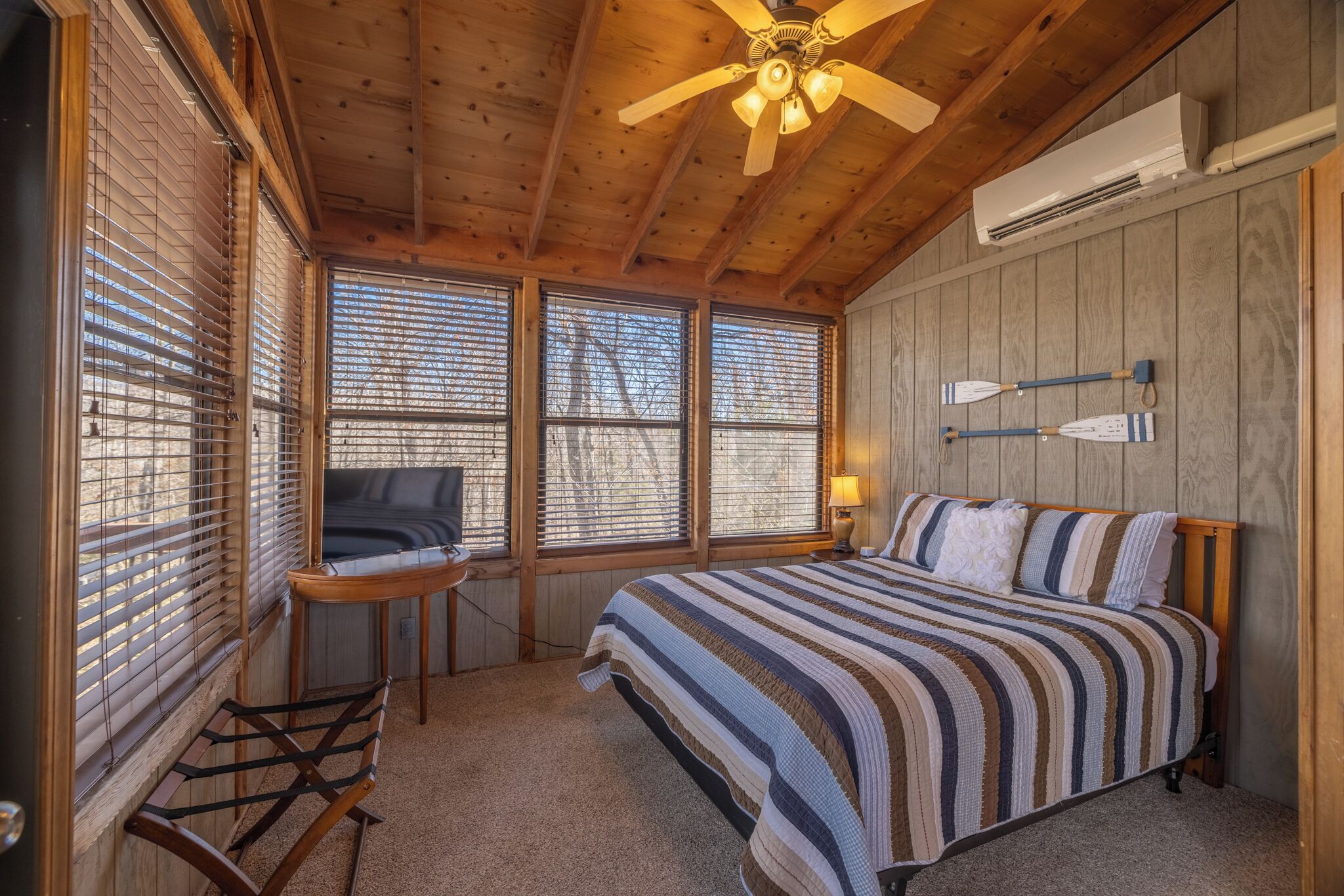 4 bedrooms, WiFi, bed sheets
