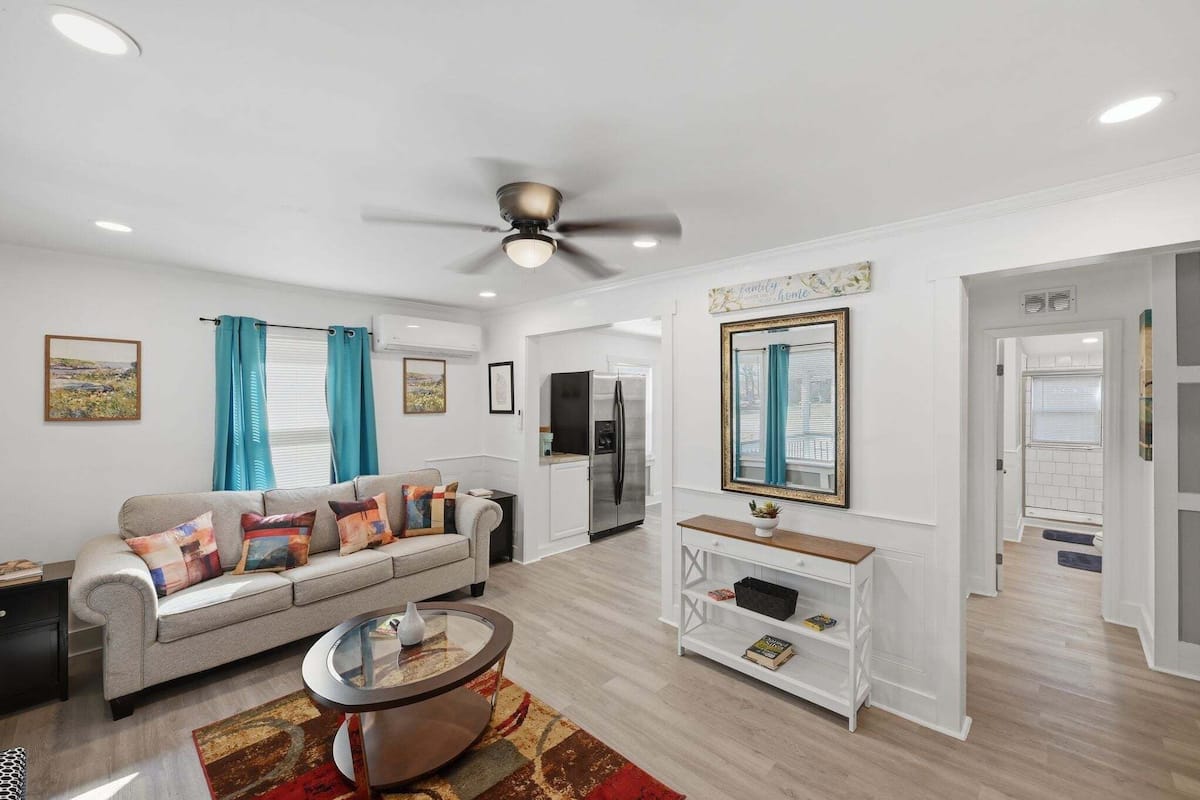 House, 2 Bedrooms | Living area