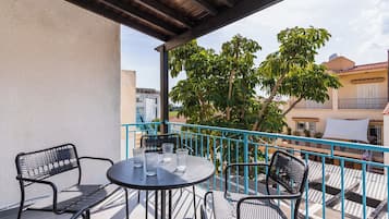 Suite, pemandangan pantai | Tempat makan outdoor