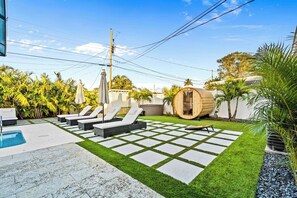 Property grounds - 4BR Bio Hack Retreat: HTD Pool~Sauna~Hot Tub~Plunge (West Palm Beach)