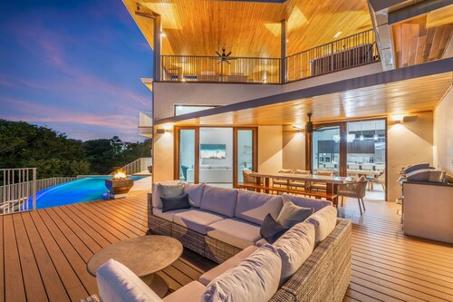 Bella Vida | Luxury Oceanview Villa w/ Breakfast, gym, sauna & Concierge