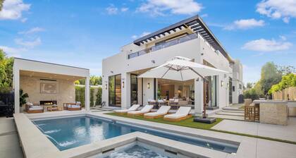 Amestoy Modern: Stunning 4BR Estate With Theater & Gym