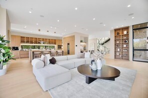 Luxury House, Multiple Beds, Pool Access, Pool View (Amestoy Modern) | Living area - Amestoy Modern: Stunning 4BR Estate With Theater & Gym (Encino)