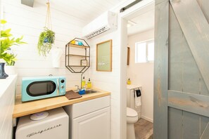 Interior - Scenic Canyon Lake Container Retreat (Canyon Lake)