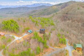 Exterior - Incredible Views, Privacy, Hot Tub (Sevierville)