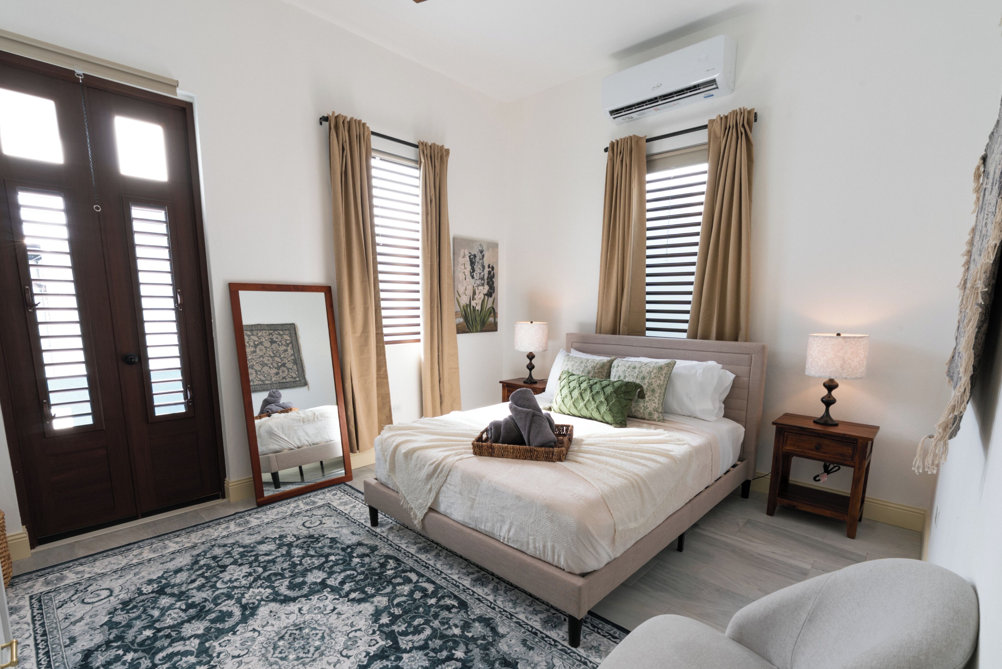 2 bedrooms, iron/ironing board, free WiFi, bed sheets