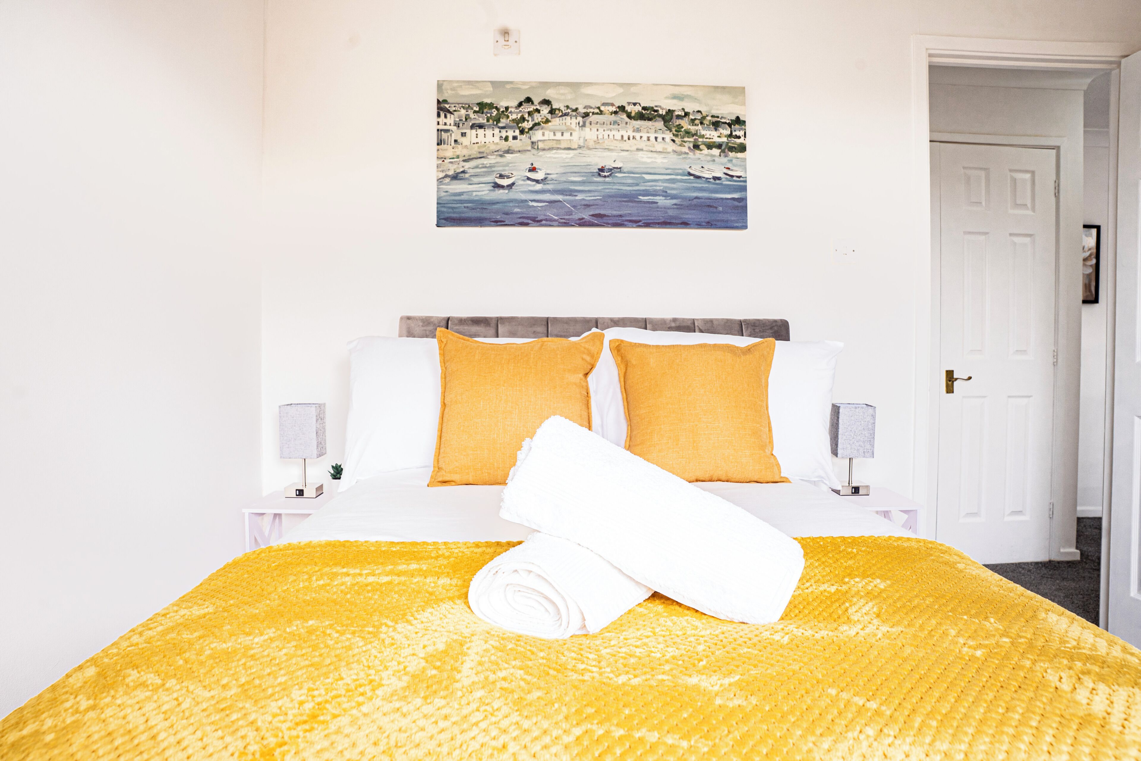 1 chambre, bureau, fer et planche à repasser, accès au Wi-Fi (inclus)