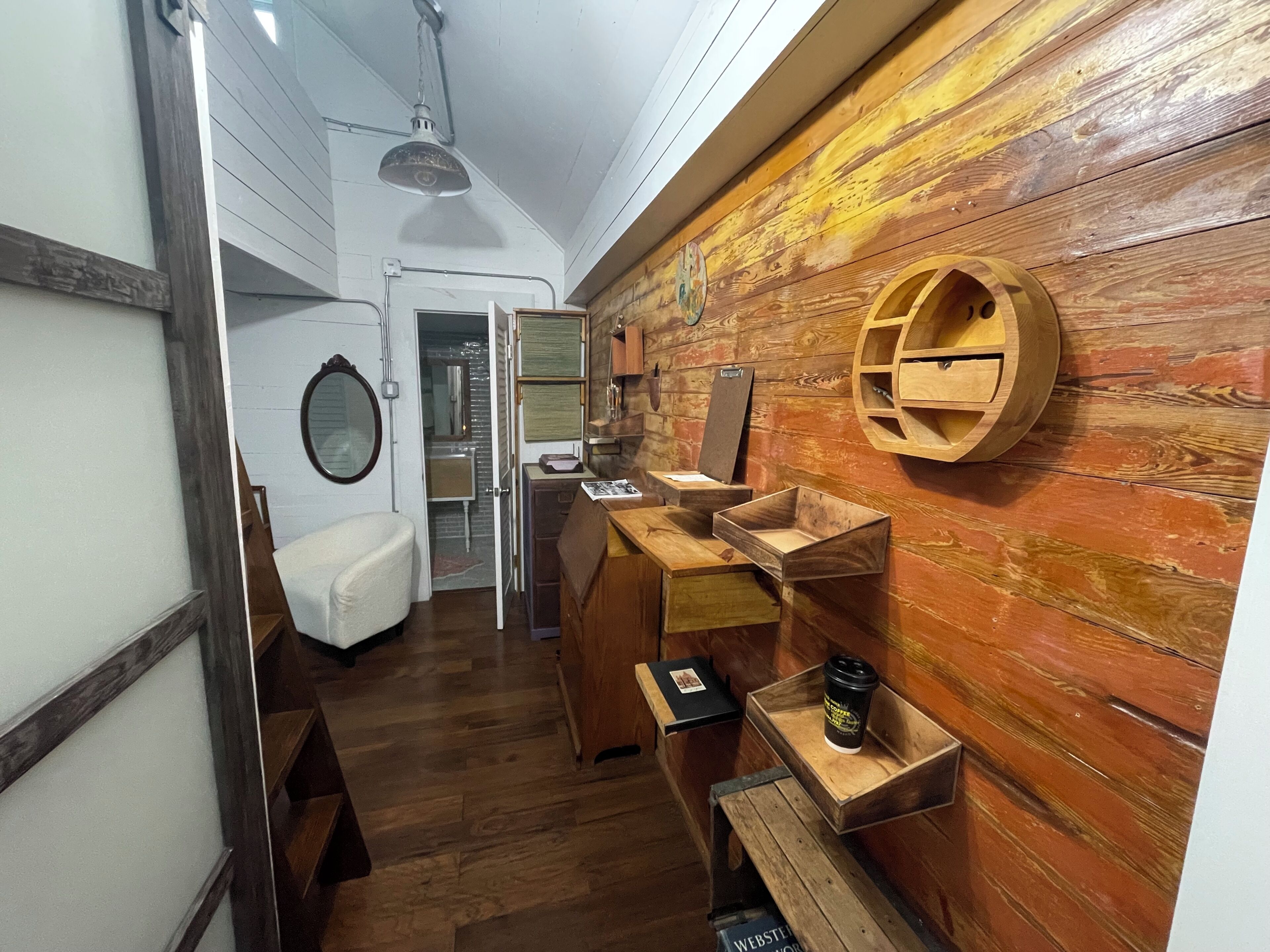 المنشأة من الداخل