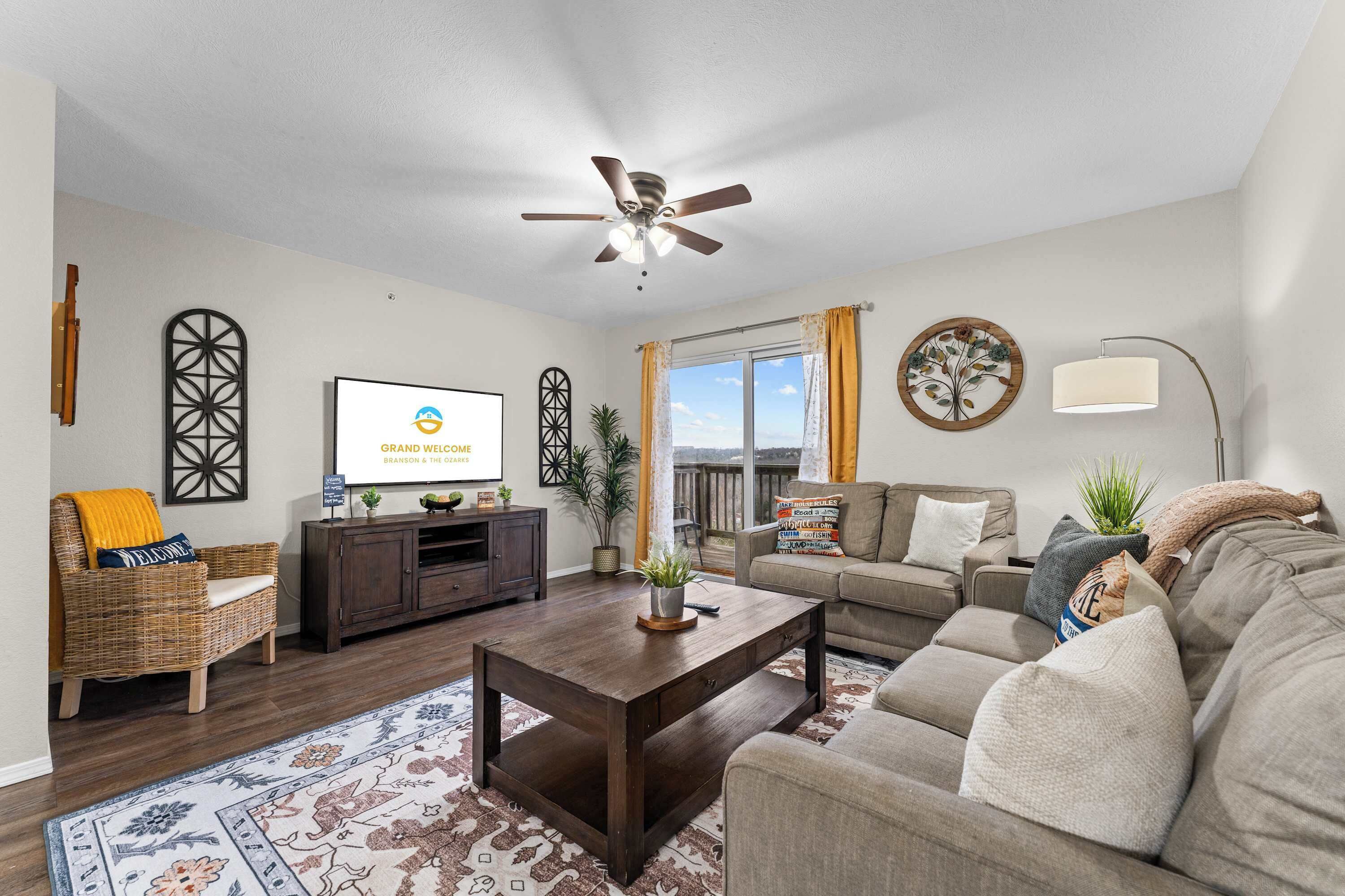Condo, Multiple Beds, Balcony, Garden View (Sunset Cove at Table Rock Lake) | Living area