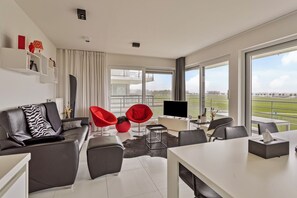 TV - VILLA AELLO 0205 + P702 (Nieuwpoort)