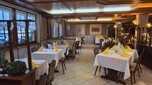 Ảnh chưa phân loại, 5 trong số 23 ảnh, nút