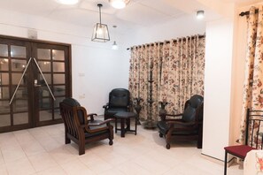 Interior - Mavick Gardens (Anuradhapura)