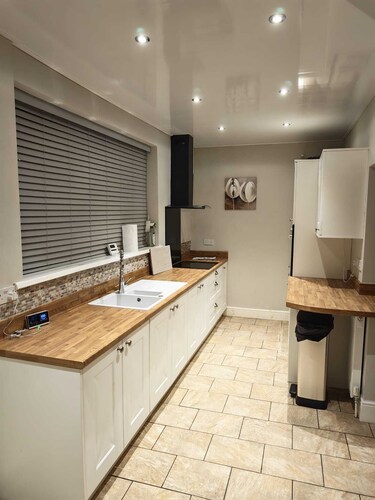 Home Away From Home: Charming 3-Bed House in Stanley.