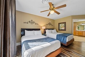 Iron/ironing board, free WiFi, bed sheets - 🏔 Baskins Creek 511 | Smoky Mountain Views | Great Location 🏔 (Gatlinburg)
