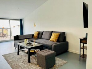 Smart TV, books, stereo - Charming Duplex Panier - Panoramic terrace & sea view (Marseille)