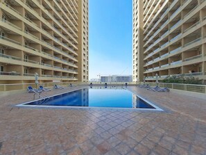 Pool - Peaceful Studio l City Skyline View l IMPZ (Dubai)
