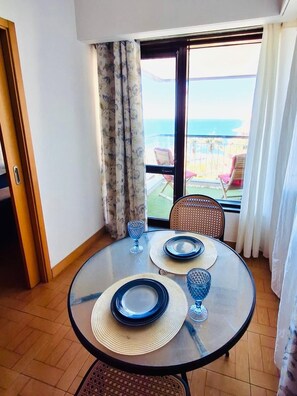 Dining - 1-bedroom w/ Sea view&pool – Estrada Monumental (Funchal)