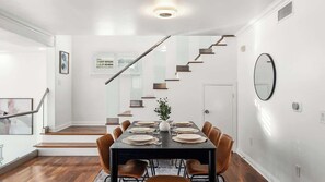Dining - Lux 3BR Penthouse w/ Ensuites Near Dodger Stadium (Los Angeles)