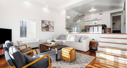 3BR Townhouse with Ensuites Near Dodger Stadium