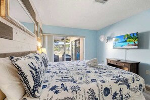 Iron/ironing board, WiFi, bed sheets - Villa Verde | 3BR Private Pool | BBQ | Mins to AMI (Bradenton)