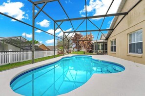 Pool - Modern 4BR Home w/Pool | 15 min Disney & Universal (Davenport)