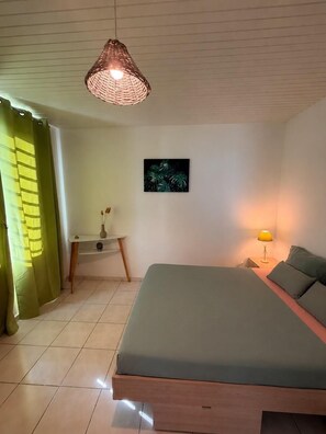 2 bedrooms, iron/ironing board, WiFi (free), bed sheets - 2-Bedroom. Stunning panoramic ocean view - Terraces & BBQ, Sainte-Luce (Sainte-Luce)