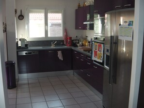 Private kitchen - House T3 5 kms from the beach🌊☀ (Torreilles)